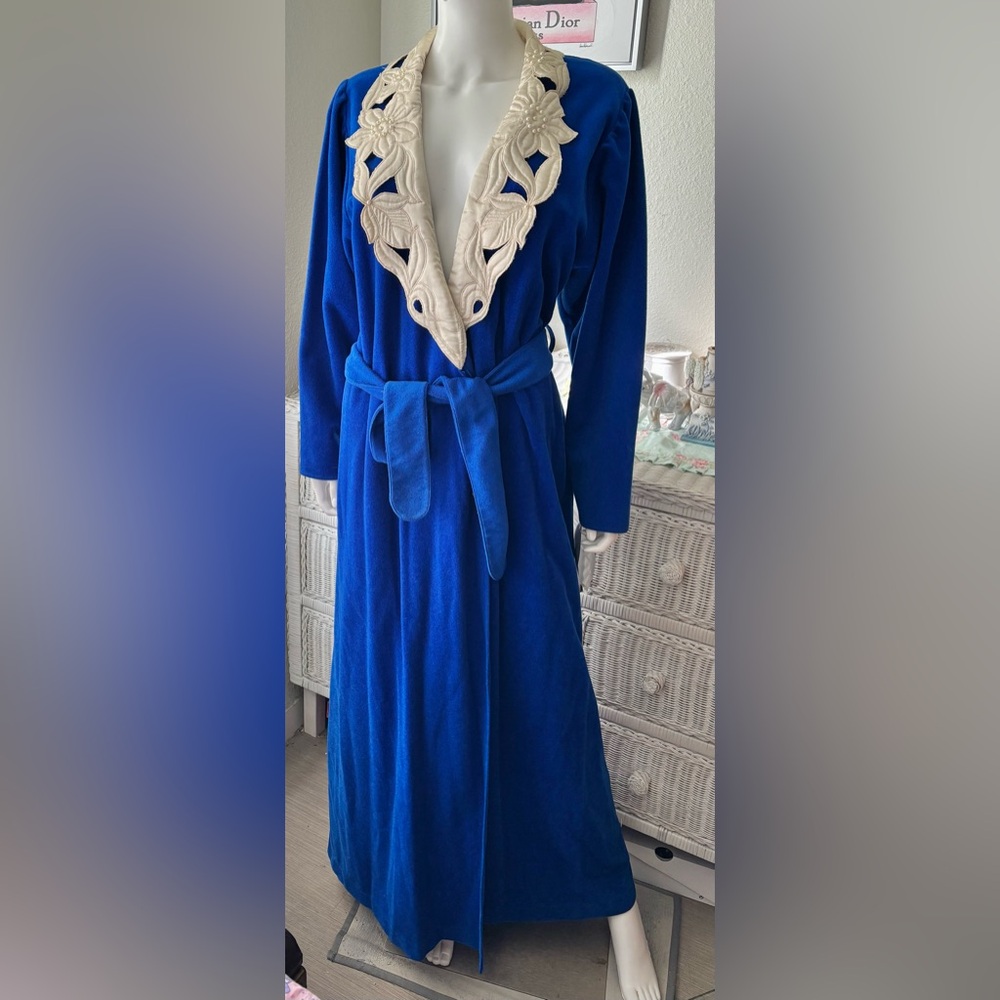 Vintage 1984 Oscar de la Renta x SWIRL Royal Blue Robe Faux Pearl Embroidery NWT